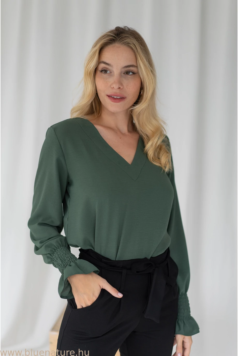 jenna_felso_khaki