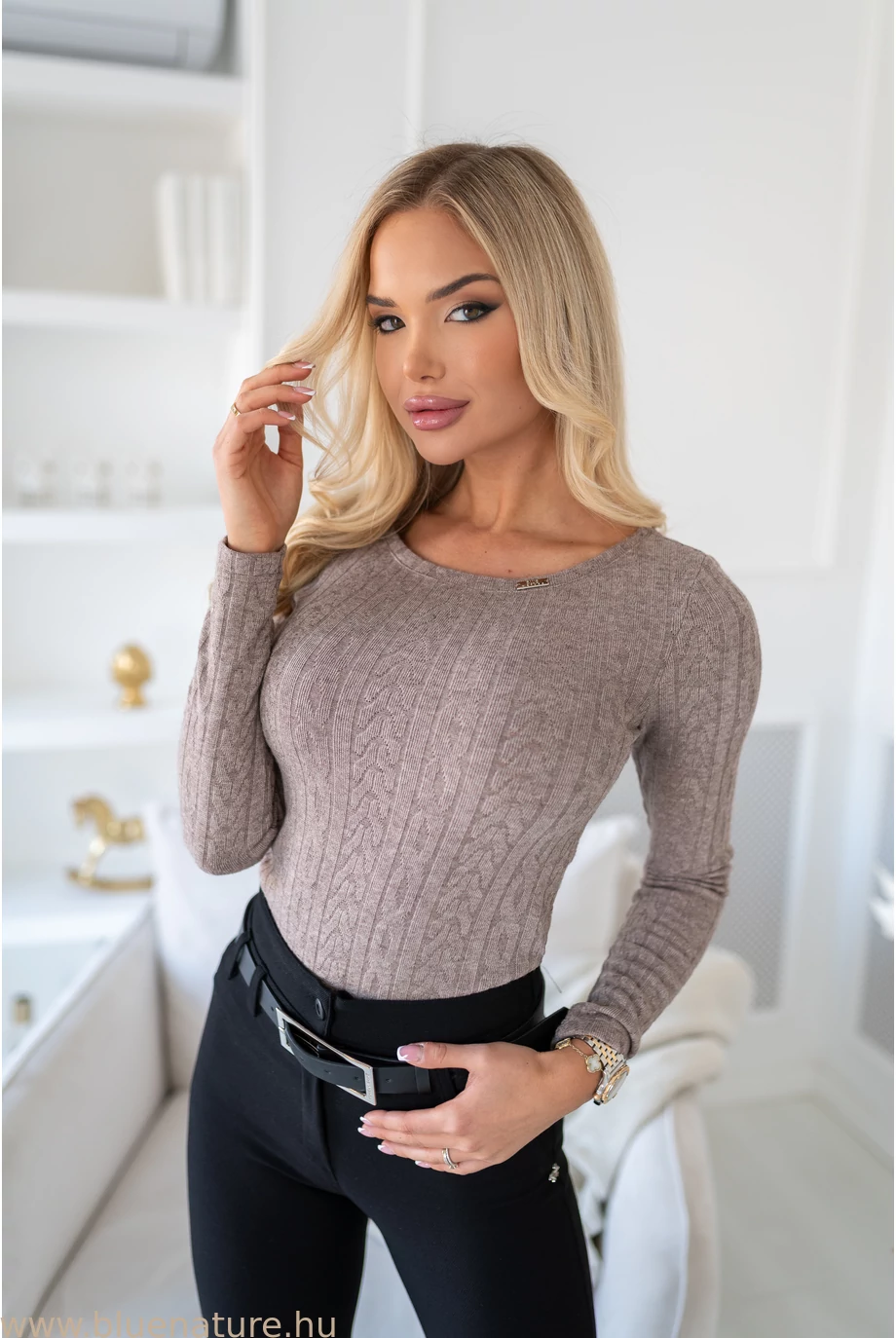 stella_felso_barna