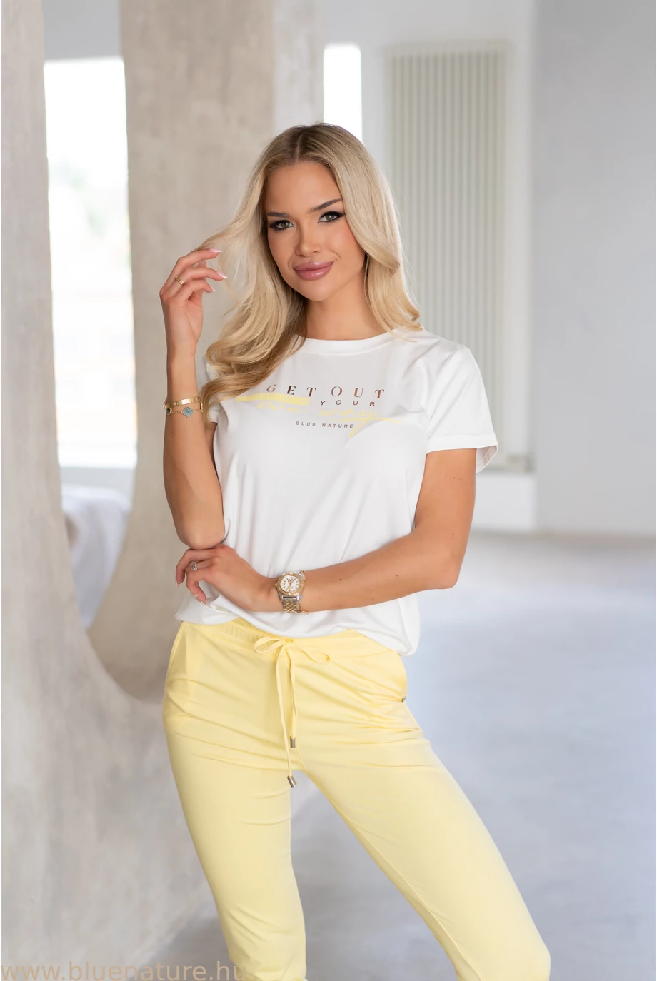 flavia_felso_sarga_ru