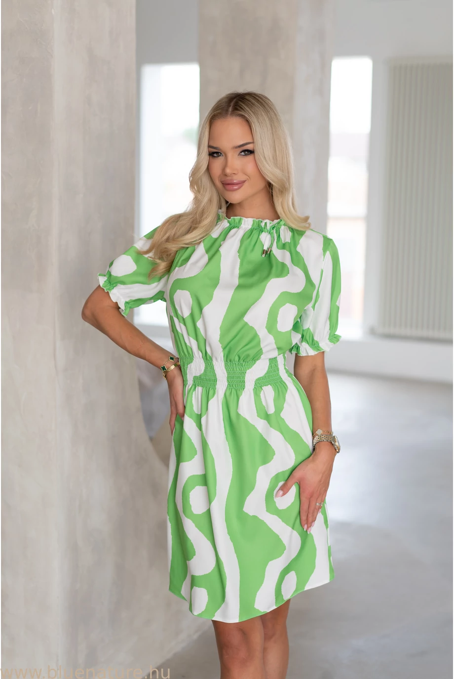 teresa_ruha_zold_mintas
